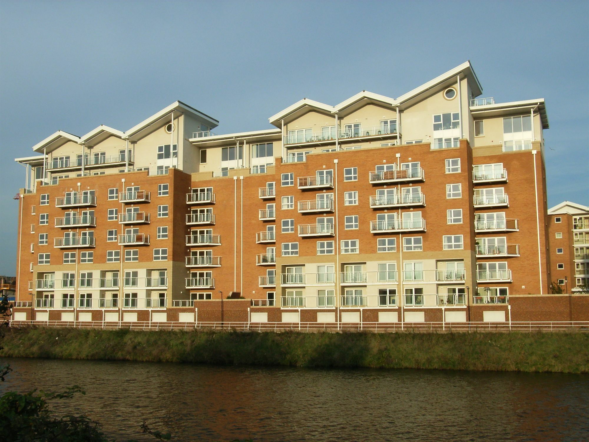 Century Wharf Serviced Apartments Cardiff Kültér fotó